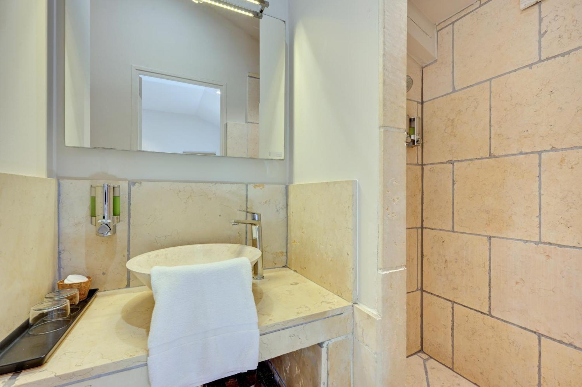 Hostellerie Le Paradou Lourmarin Esterno foto