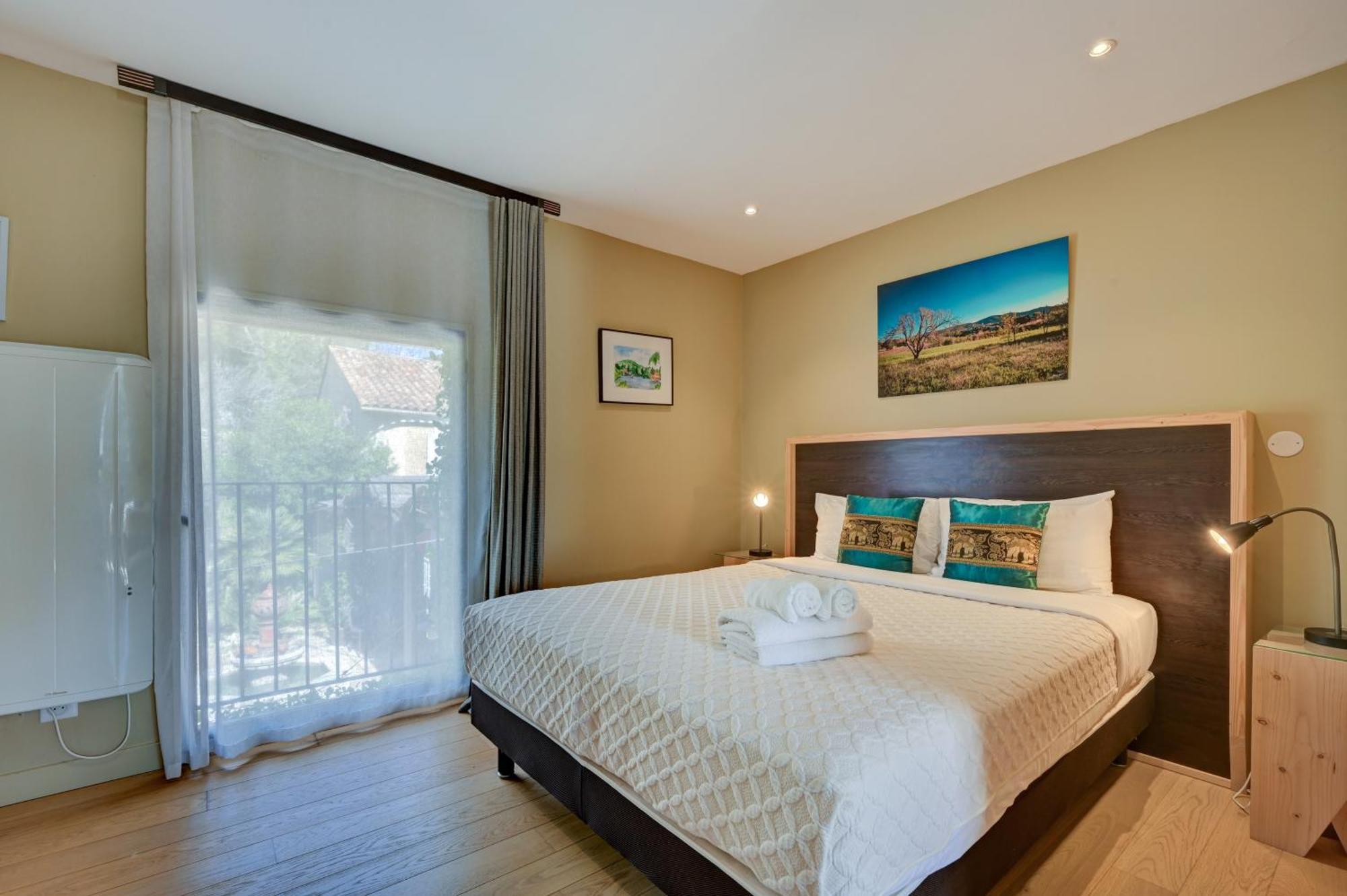 Hostellerie Le Paradou Lourmarin Esterno foto